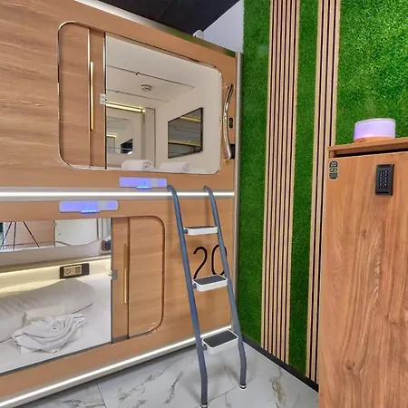 Kapselhotel Capsule Ljubljana