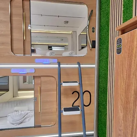 Capsule 류블랴나