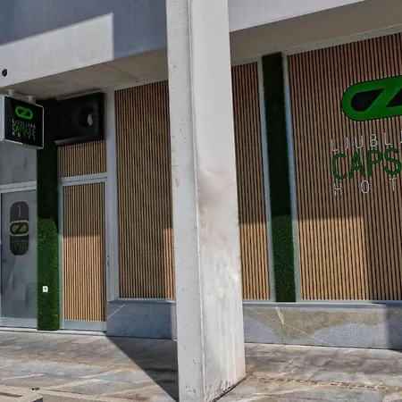 캡슐호텔 Capsule *