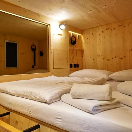 Capsule * Ljubljana