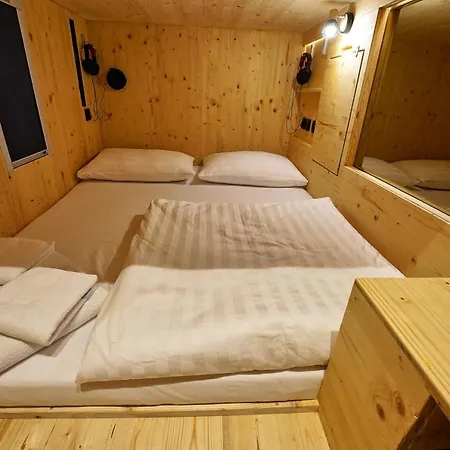 Capsule hotel Capsule