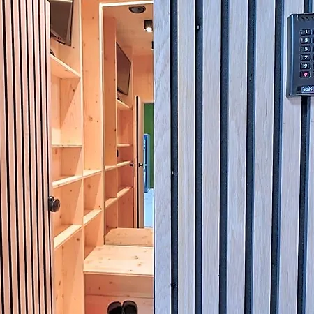 Capsule hotel Capsule