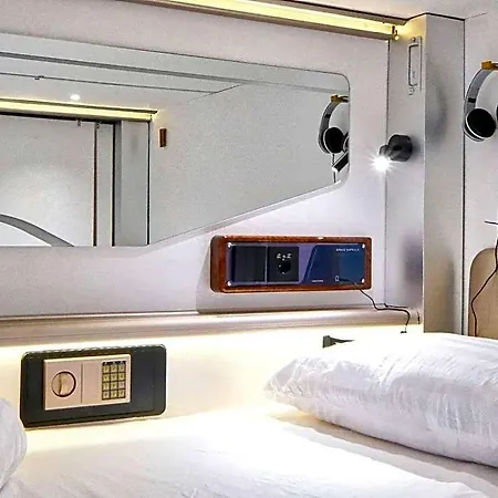 Capsule Capsule hotel 2*