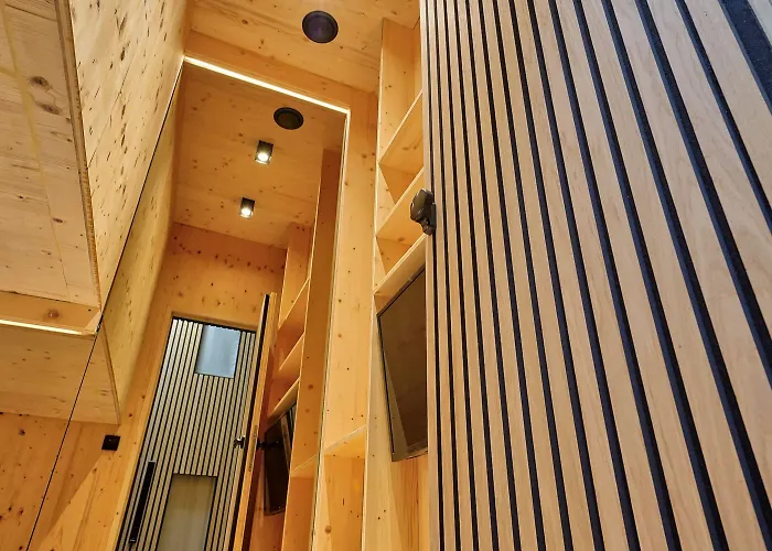 Kapselhotel Capsule 2*