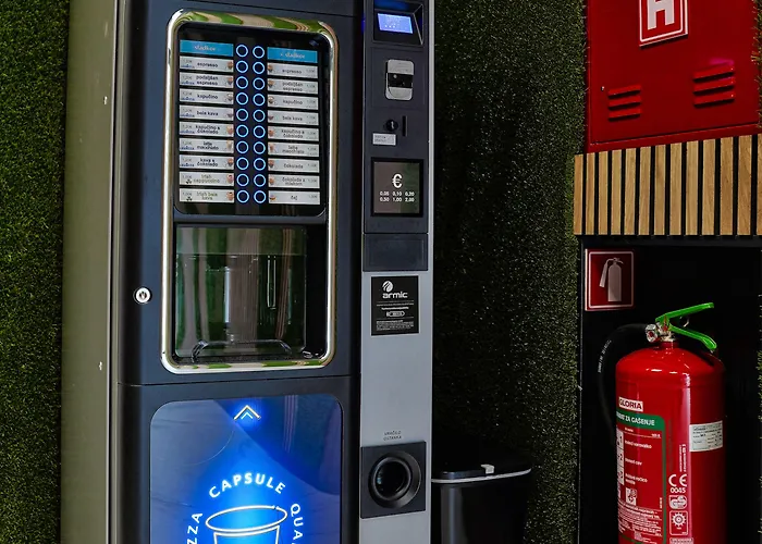 Kapselhotel Capsule 2*